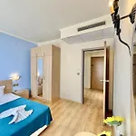 Апартаменты Menada Andalusia Елените