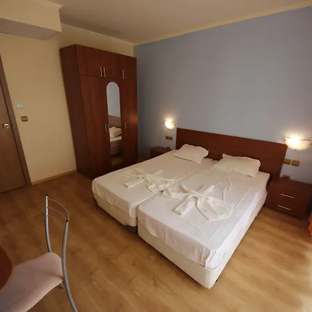 Menada Andalusia * אלניטה