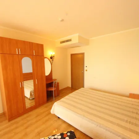 Menada Andalusia Apartamento Elenite