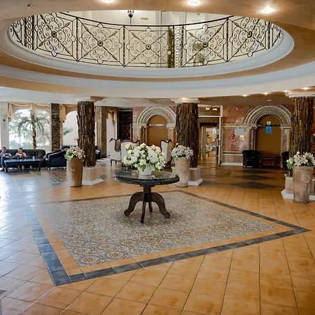 Menada Andalusia Апартаменты Елените