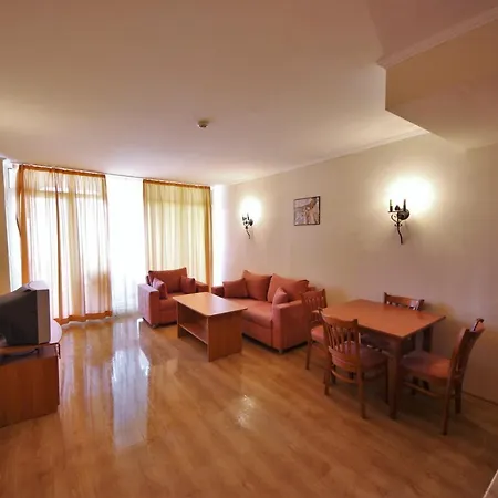 Menada Andalusia Елените