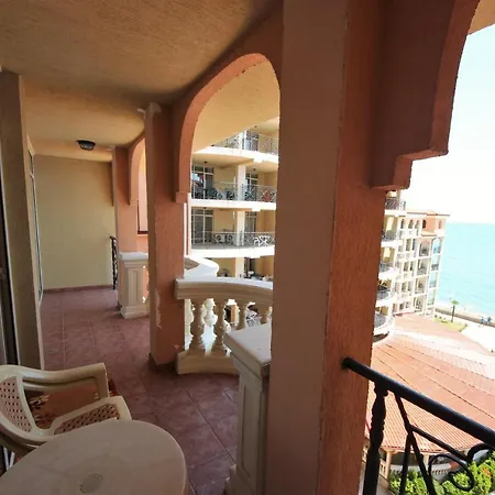 Menada Andalusia Elenite