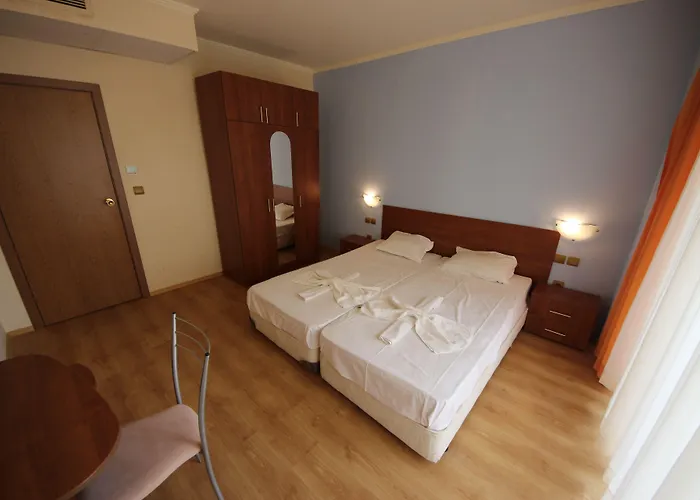 Menada Andalusia * Elenite