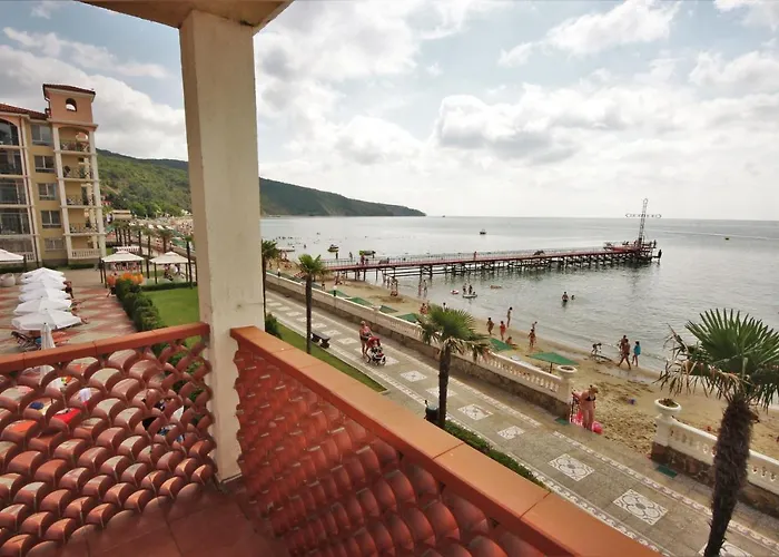 Menada Andalusia Elenite