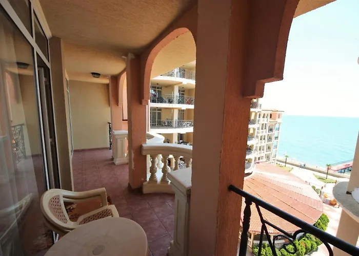 Menada Andalusia Elenite