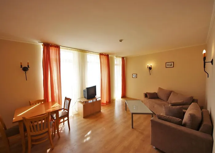 Menada Andalusia * Elenite